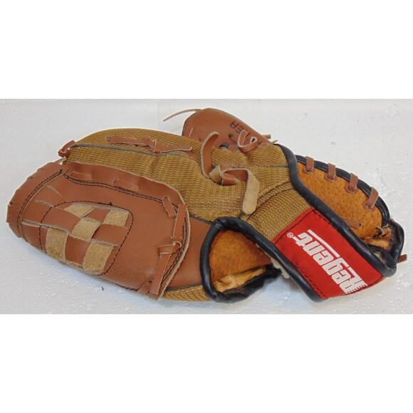 Regent Baseball Glove XG/100 RHT 10" Genuine leather 07225 WAL Right Hand Throw - Picture 1 of 8